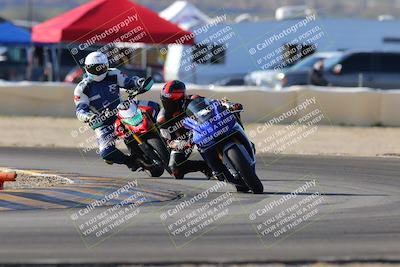 media/Dec-18-2022-SoCal Trackdays (Sun) [[8099a50955]]/Turn 2 (950am)/